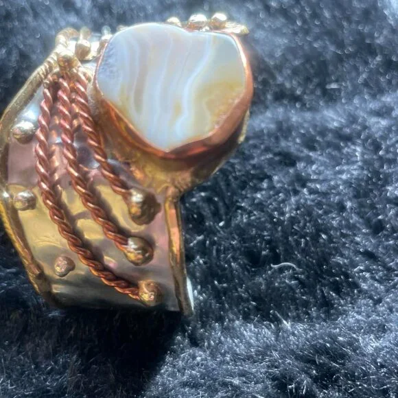 Mixed hammered metal bracelet - Picture 3 of 7